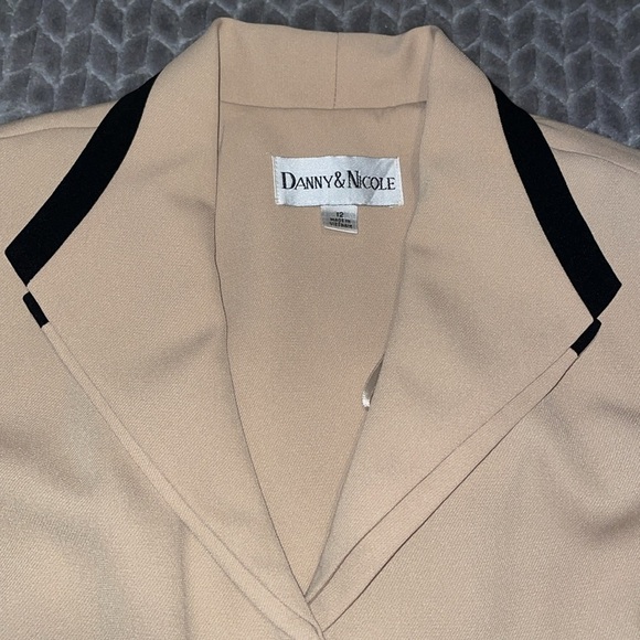 NWT Danny & Nicole Blazer and Floral Skirt Set - Picture 5 of 12